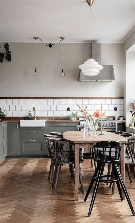 Kitchen In Olive And Dark Wood Coco Lapine Design Intérieur De