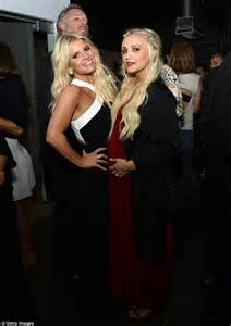 Jessica Simpson And Sister Ashlee Attend The Gleason Project Preview In