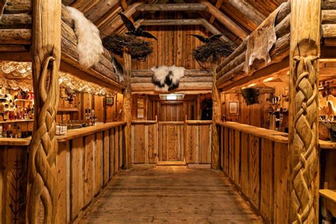 Ingólfsskáli Viking Restaurant | Ingólfsskáli | Viking interior design