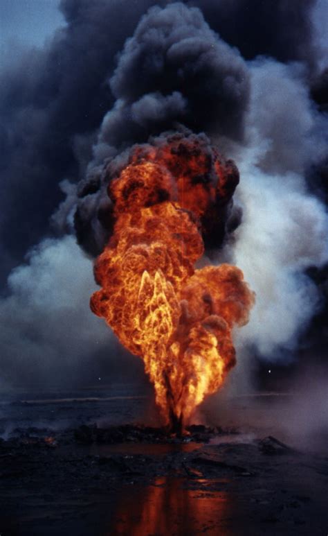 95 Best Oil Well Blowouts And Fires Images On Pinterest Drilling Rig