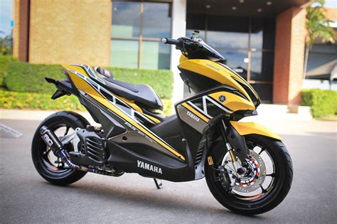 Aerox 155 Warna Kuning Dimodif Livery 60th Anniversary Yamaha, Cocok