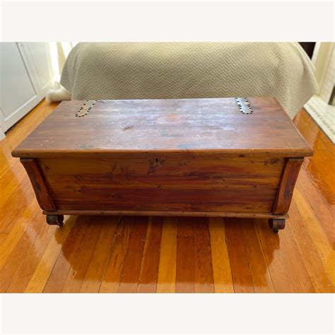 Antique Cedar Hope Chest Aptdeco