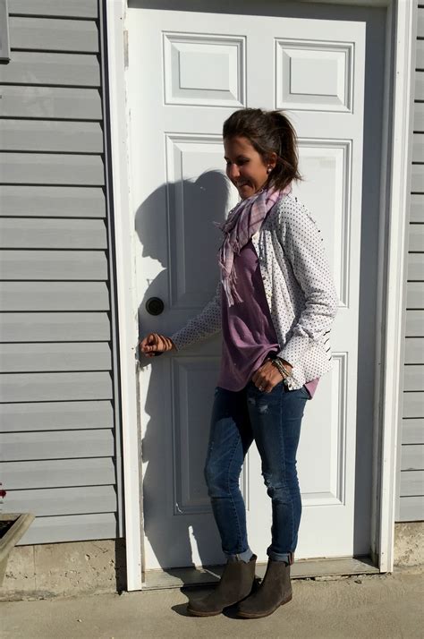 what i wore real mom style pattern mixing and grey ankle boots realmomstyle momma in flip flops