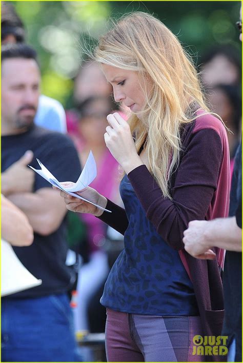 Blake Lively And Penn Badgley Vespa Riders For Gossip Girl Photo 2709869 Blake Lively