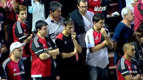 16 matches ended in a draw. Hinchas de newell´s putean a sus jugadores - YouTube