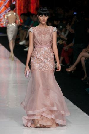 Ivan gunawan indonesian fashion ivan gunawan indonesian fashion designer & fashion guru boutique : baju pesta ivan gunawan - Google Search | Gaun formal ...