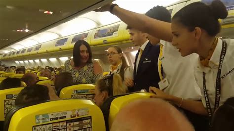 Ryanair Crazy Passenger Freakouts Youtube