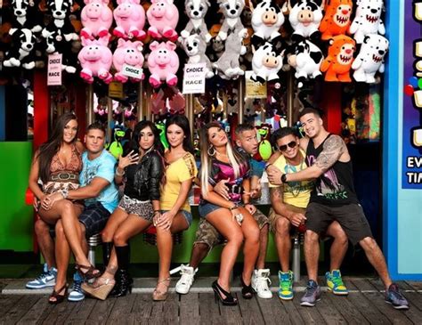 Mtvs Jersey Shore Cast Back At The Beach For Season 6