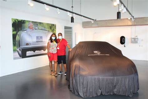 Porsche Experience Center Atlanta Reaches 1000th New Vehicle Delivery