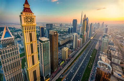 Sheikh Zayed Road Dubais Pulsader Home Dubai