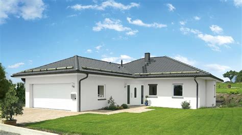 Inspiring bungalow garage photo house plans. Winkelbungalow mit angebauter Doppelgarage ...