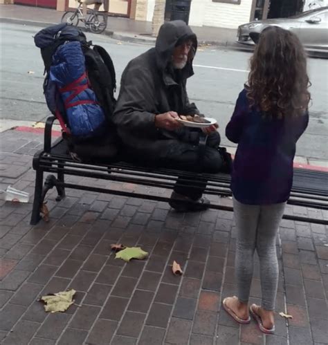 Adorable Moment Young Girl Shares Her Food With Homeless Man Outside Restaurant Metro News