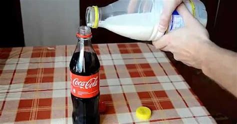 He Poured Milk Into His Coke The Result Im Totally Speechless
