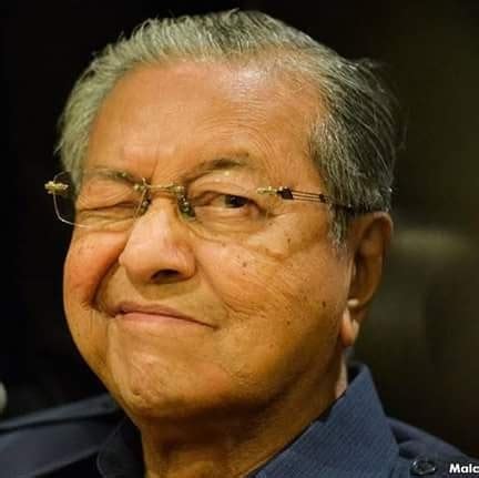 Born 10 july 1925) is a malaysian politician who was the fourth prime minister of malaysia. Saya Tak Ada Duit Berbilion Dolar! - Ayahanda Tun M - MMFC ...