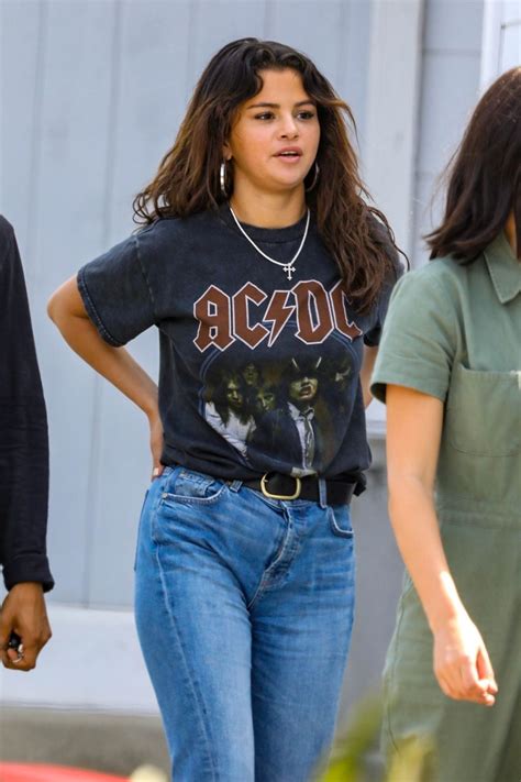 Selena Gomez Shopping At A Mall In Santa Monica 07292018 Hawtcelebs