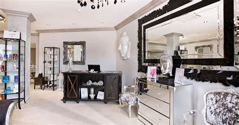 There is a special hair salon to satisfy from head to toe! Beauty Salon, El Oceano. Find us on Mijas Costa.