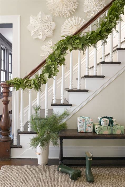 60 Best Christmas Garland Ideas Decorating With Holiday Garlands