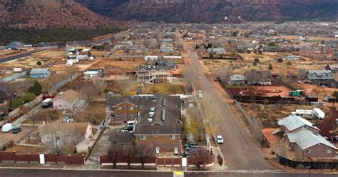 In A Fundamentalist Mormon Town Modernization Highlights A Stark Divide