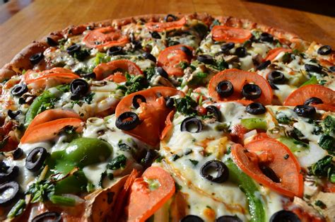 Okanagan Pizza Kelowna Pizza Delivery New And Improved Veggie Pizza