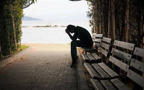 Inilah 5 Tahapan Kesedihan Yang Harus Dilalui Ketika Kehilangan Orang