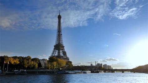 How To Visit The Eiffel Tower With Kids Discover Walks Paris