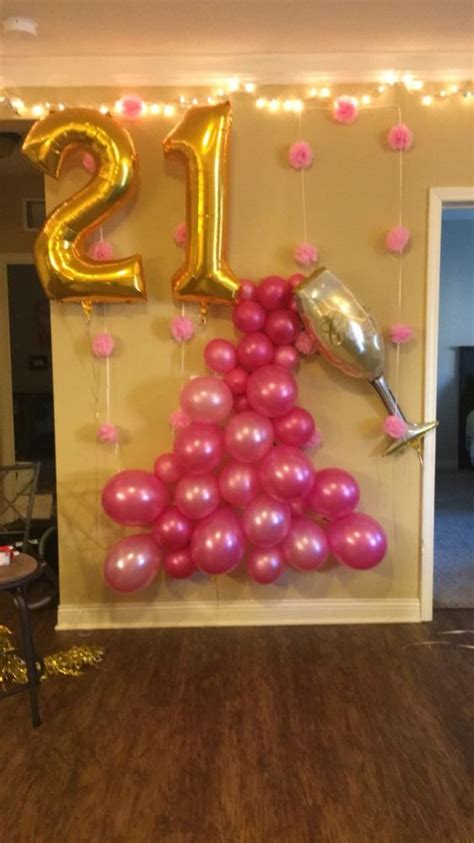 It's written on the wall: 45 Awesome DIY Balloon Decor Ideas - Pretty My Party ...