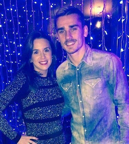 She is married to antoine griezmann in the year 2017. Erika Choperena- Soccer player Antoine Griezmann's ...