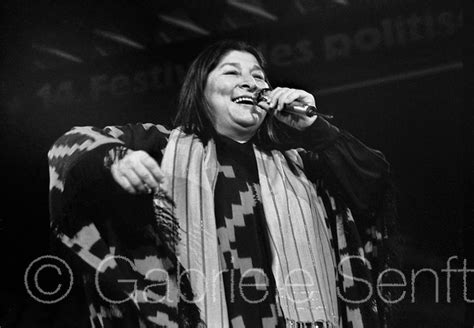 Изучайте релизы mercedes sosa на discogs. Keyword DDR