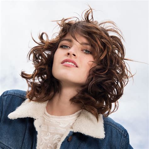 Life is colorful and so should be your hair. 2020 Curly Bob Hairstyles for Women - 17 Perfect Short ...