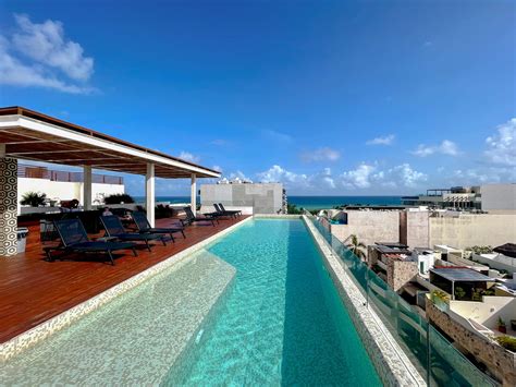 Bahay: Your Luxurious 2-Bedroom Condo in Playa Del Carmen - Playa Real
