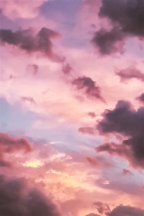Silhouette of man and woman kissing, silhouettes, couple, love. Download Pink Aesthetic Cloud Background On Itl.cat