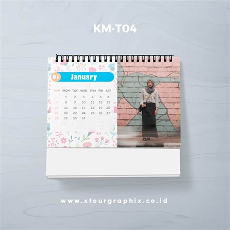 Template Kalender Meja Grafik Gratis