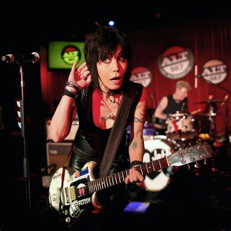 what s that oh joan jett is selling a clothing line at hot topic