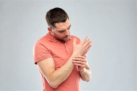 Common Hand Pain And How To Find Relief Dr Andrachuk