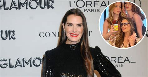 Brooke Shields Stuns In Photos With Her Teen Daughters—meet Rowan And