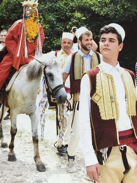 albanian-culture,-folk-clothing,-european-culture