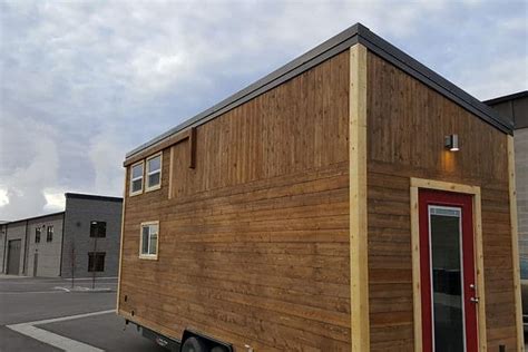 Modern 500 Sq Ft Cabin Makes The Most Of Every Square Inch Tiny