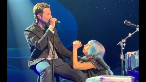 This category contains songs by lady gaga. Lady Gaga roept Bradley Cooper op podium voor duet Shallow ...
