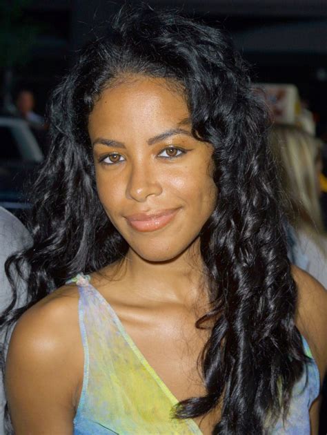 The 10 Most Memorable Aaliyah Moments Aaliyah Hair Aaliyah Aaliyah