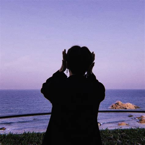 Jun 06, 2021 · aura kasih sedang menikmati pemandangan sunset di tepi kolam renang.hasil foto siluet ini mengundang perhatian netizen. 𝓣𝓾𝓶𝓫𝓵𝓻 | Siluet, Pengeditan foto, Pria