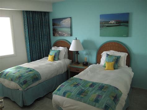 With one, two and three bedroom suites there is something for every family wanting to visit aruba. TUG - Costa Linda Beach Resort