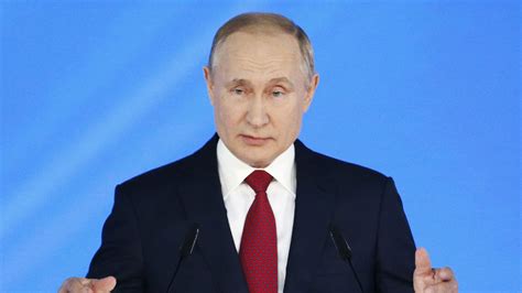 Russia S Prime Minister Dmitry Medvedev Resigns After President Vladimir Putin Suggest