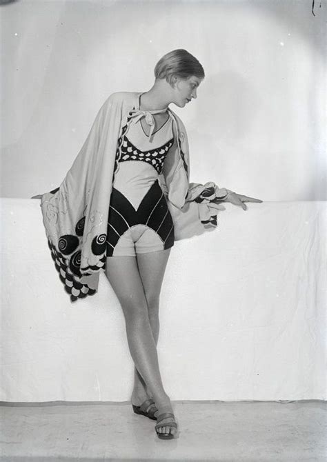 Hold This Photo Photo Lee Miller Man Ray Fashion S