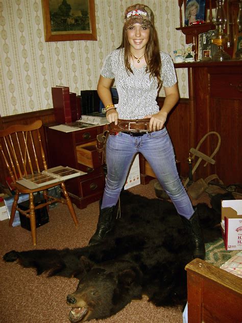 Crockett Decor Virginia Country Girl Hunting Country Girls Bear Rug Style