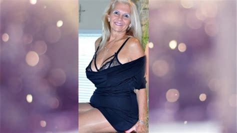 natural older woman over 50 attractively dressed classy 32 attractive older women youtube