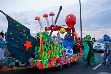 See more ideas about parade float, homecoming floats, christmas parade floats. Under the Sea, Octopus and boat float (With images) | Carnival floats, Boat parade, Parade float