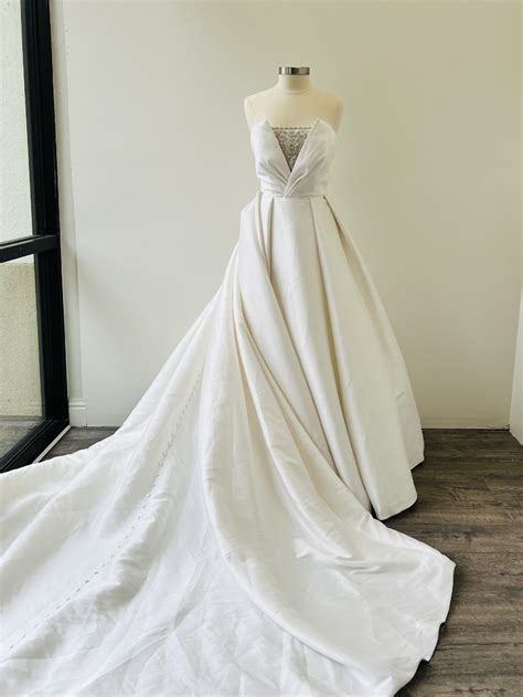 Pronovias Phoebe Sample Wedding Dress Save 59 Stillwhite