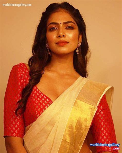 Malavika Mohanan Hot In Saree Stills