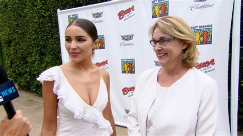Olivia Culpo And Her Mom To Perform At Best Buddies Gala E News Canada