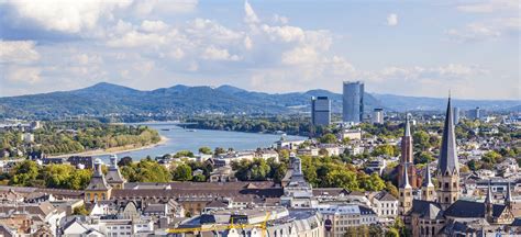 (historical) any of several geographical regions of different historical periods that were mainly inhabited by germanic peoples. Bonn, Germania: informazioni per visitare la città - Lonely Planet